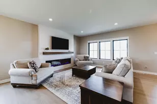 2876 Wildflower Ln SW, Rochester, MN 55902 - Photo 2