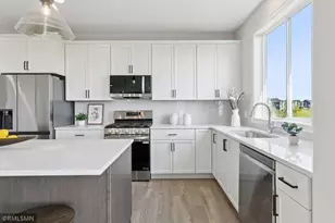 10115 Blackmoor Rd, Woodbury, MN 55129 - Photo 20