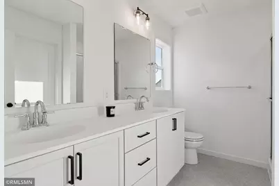 10157 Blackmoor Road, Woodbury, MN 55129 - Photo 12