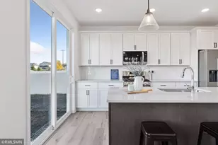 10157 Blackmoor Rd, Woodbury, MN 55129 - Photo 22