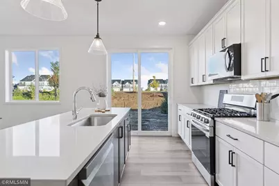 10157 Blackmoor Road, Woodbury, MN 55129 - Photo 8