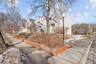 130 W 43rd St, Minneapolis, MN 55409 - Photo 4