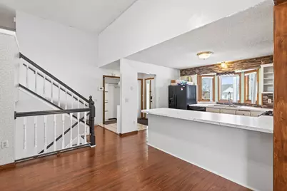 374 Rose Avenue E, Saint Paul, MN 55130 - Photo 12