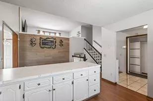 374 Rose Ave E, Saint Paul, MN 55130 - Photo 14