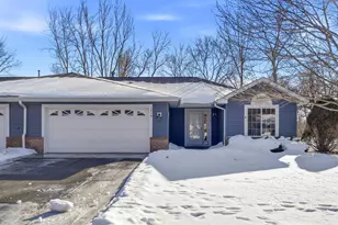 1210 Ravenswood Ct, Shoreview, MN 55126 - Photo 2