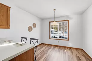 1210 Ravenswood Ct, Shoreview, MN 55126 - Photo 22