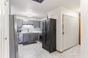 680 Otsego St, Saint Paul, MN 55130 - Photo 4