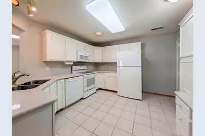 3016 Timberwood Trail #2, Eagan, MN 55121 - Photo 6