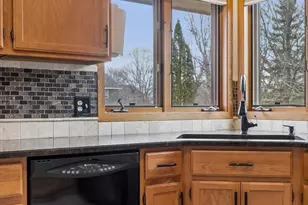 1325 Courtland E, Waconia, MN 55387 - Photo 14