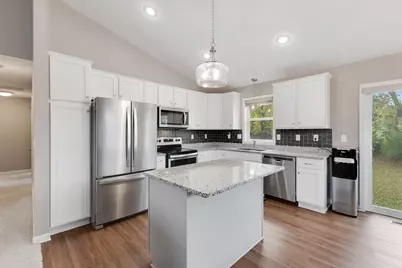 1284 Meadow Lane S, Shakopee, MN 55379 - Photo 2