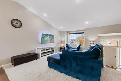 1284 Meadow Lane S, Shakopee, MN 55379 - Photo 10