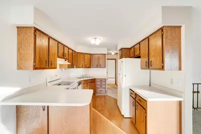 2504 Rose Avenue E, Maplewood, MN 55119 - Photo 14
