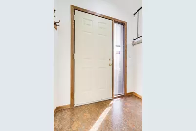 2504 Rose Avenue E, Maplewood, MN 55119 - Photo 4