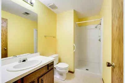 2504 Rose Avenue E, Maplewood, MN 55119 - Photo 32
