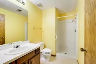 2504 Rose Ave E, Maplewood, MN 55119 - Photo 32