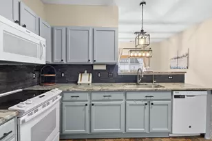 7499 Derby Ln, Shakopee, MN 55379 - Photo 8