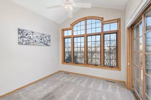 2449 Skyline Dr, Bloomington, MN 55425 - Photo 10