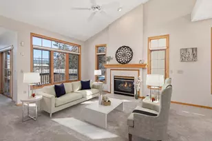 2449 Skyline Dr, Bloomington, MN 55425 - Photo 2