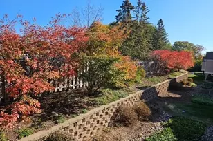 2449 Skyline Dr, Bloomington, MN 55425 - Photo 34