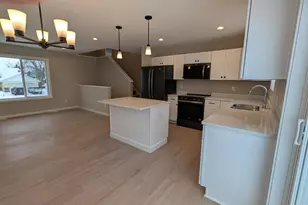 1060 Sharptail Run, New Richmond, WI 54017 - Photo 8