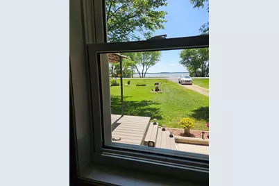 608 Lakeshore Drive, Freeborn, MN 56032 - Photo 12