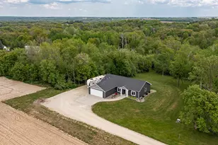 7630 County 15 Road SW, Stewartville, MN 55976 - Photo 2
