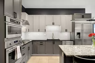 1240 S 2nd St, Minneapolis, MN 55415 - Photo 8