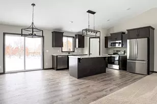 4605 8th St NE, Saint Cloud, MN 56304 - Photo 2