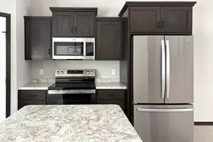 4605 8th St NE, Saint Cloud, MN 56304 - Photo 2