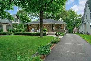 214 Broadway Ave N, Wayzata, MN 55391 - Photo 1