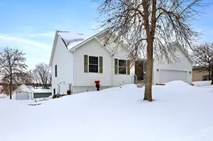 101 2nd St, Holdingford, MN 56340 - Photo 2
