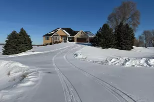 20837 Bentley Ct, Farmington, MN 55024 - Photo 2