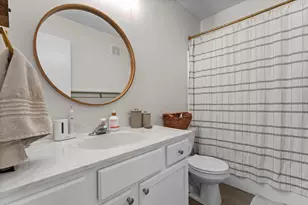 2039 Brittany Ct, Shakopee, MN 55379 - Photo 16