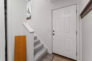 2039 Brittany Ct, Shakopee, MN 55379 - Photo 4