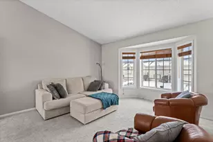 2039 Brittany Ct, Shakopee, MN 55379 - Photo 6