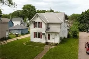 403 2nd St NW, Austin, MN 55912 - Photo 2