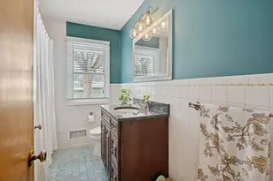 9642 Columbus Ave S, Bloomington, MN 55420 - Photo 22