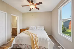 16868 Reeder Rdg, Eden Prairie, MN 55347 - Photo 18