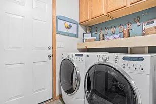 1109 Primrose Ln, Waconia, MN 55387 - Photo 8