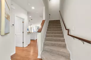 732 Wildflower Ln, Chanhassen, MN 55317 - Photo 4