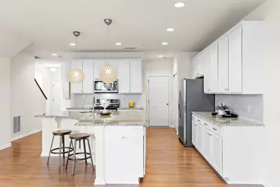 732 Wildflower Lane, Chanhassen, MN 55317 - Photo 14