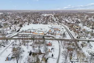 2120 Aquila Ave N, Golden Valley, MN 55427 - Photo 40