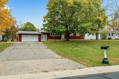 6631 Elmwood Drive, Rockford, MN 55373 - Photo 2