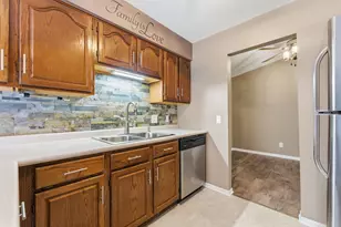 3737 Gershwin Ln N, Oakdale, MN 55128 - Photo 4