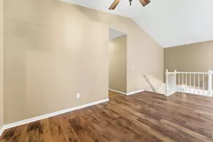 3737 Gershwin Ln N, Oakdale, MN 55128 - Photo 10