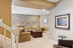 672 Summit Ave, Saint Paul, MN 55105 - Photo 34