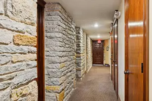 672 Summit Ave, Saint Paul, MN 55105 - Photo 48