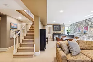 672 Summit Ave, Saint Paul, MN 55105 - Photo 38