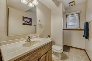 10391 Greyfield Ct, Eden Prairie, MN 55347 - Photo 14