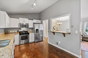 6871 Chaparral Ln, Chanhassen, MN 55317 - Photo 6